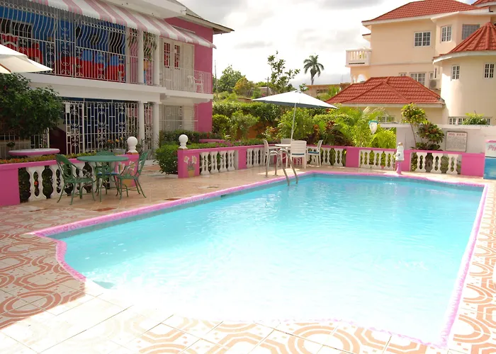 Pinkhibiscus Guest House Montego Bay